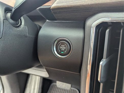 New 2026 GMC Acadia Denali Ultimate w/ LPO, All-Weather Package image 15