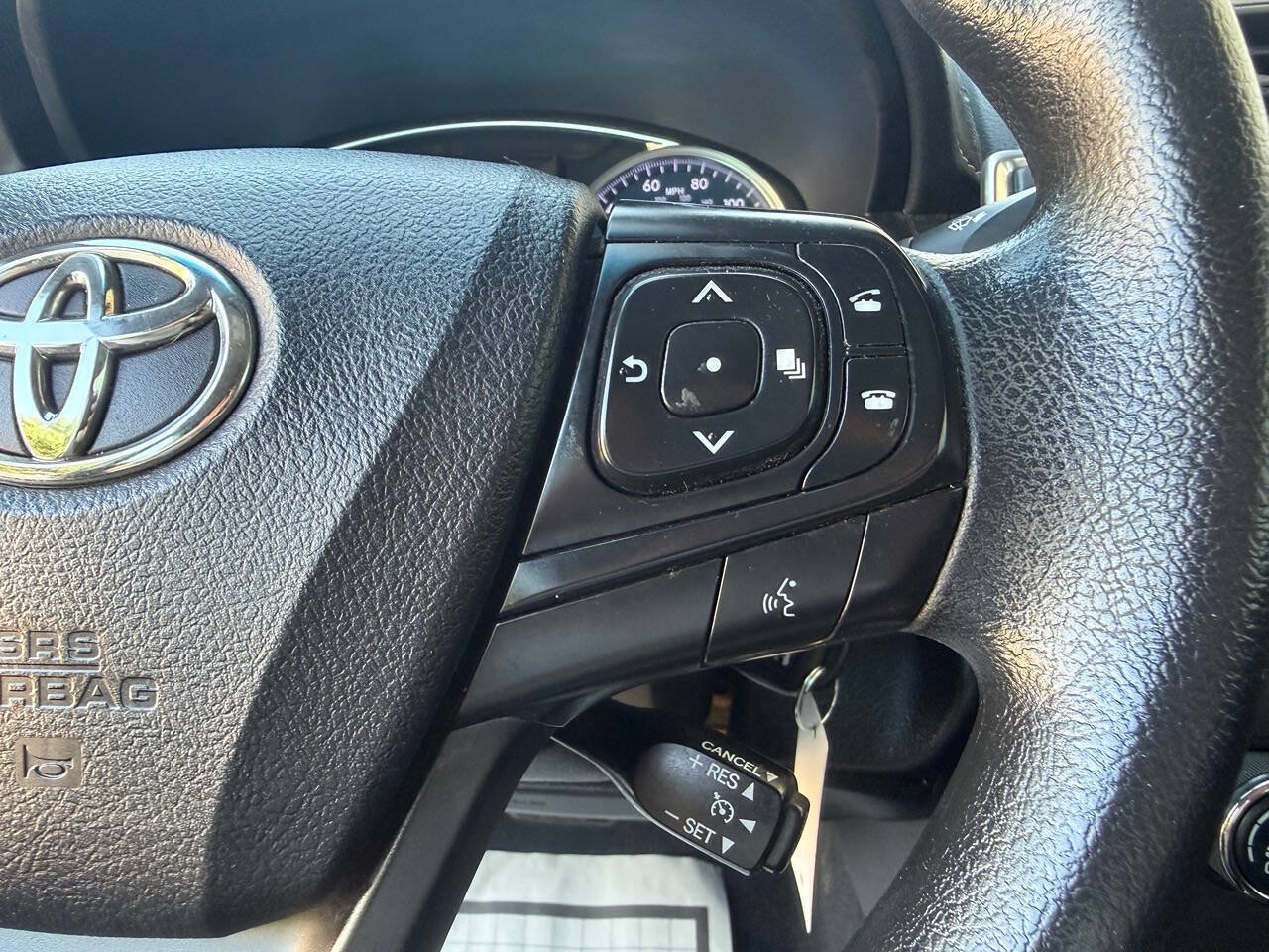 Used 2016 Toyota Camry LE FWD image 24