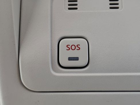 Used 2019 Nissan Titan SL RWD image 36