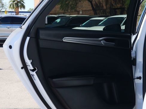 Used 2020 Ford Fusion SE image 32