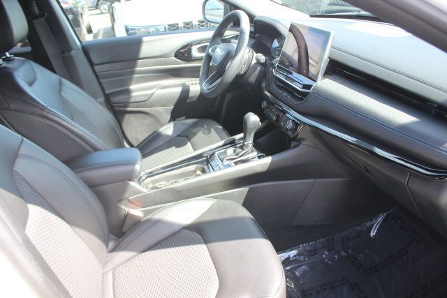Used 2025 Jeep Compass Latitude w/ Convenience Group AWD/4WD image 33