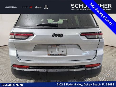 New 2025 Jeep Grand Cherokee L Altitude RWD image 9