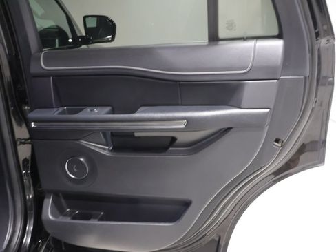Used 2023 Ford Expedition XLT AWD/4WD image 27