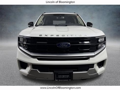 Used 2025 Ford Expedition Max Platinum w/ Driver's Package AWD/4WD image 9