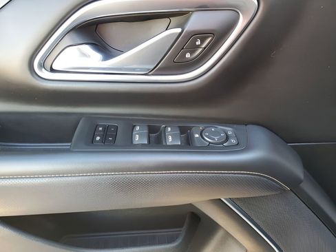 Used 2021 GMC Yukon SLT image 28