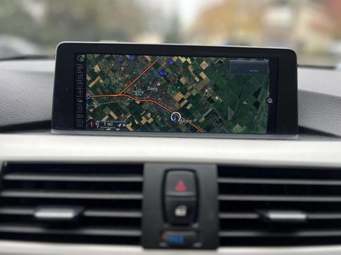 Used 2014 BMW 320i xDrive Sedan image 21