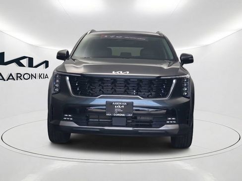 Certified 2026 Kia Sorento EX FWD image 2