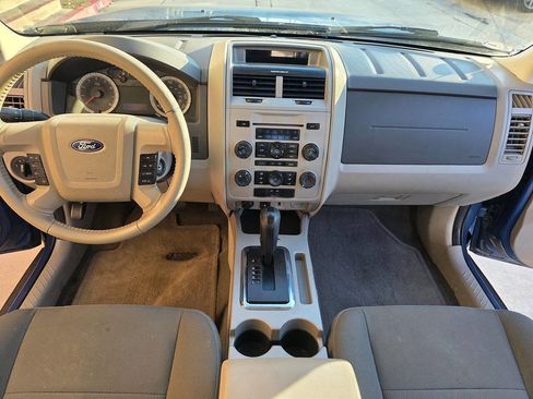 Used 2010 Ford Escape XLT image 10
