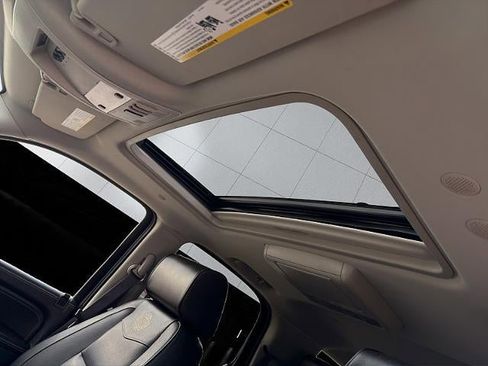 Used 2012 Cadillac Escalade Platinum image 29