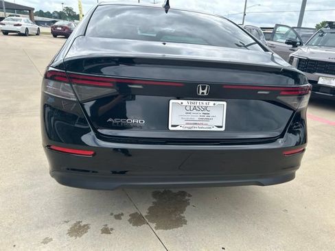 Used 2024 Honda Accord EX image 7