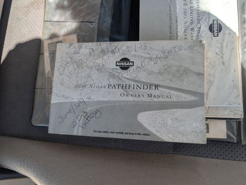 Used 2001 Nissan Pathfinder SE RWD image 15