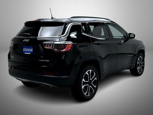 Used 2023 Jeep Compass Limited w/ Sun and Sound Group AWD/4WD image 5