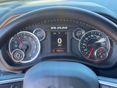 Used 2024 RAM 2500 Big Horn w/ Sport Appearance Package image 18