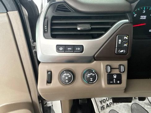 Used 2017 Chevrolet Tahoe Premier AWD/4WD image 12