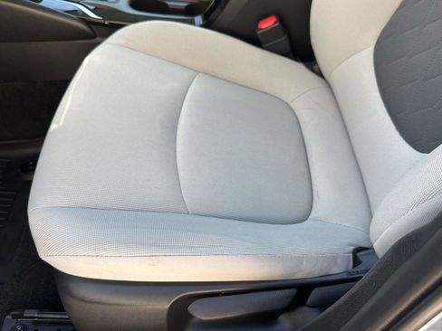 Used 2022 Toyota Corolla LE FWD image 18