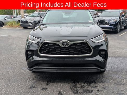 New 2026 Toyota Highlander Limited AWD/4WD image 10