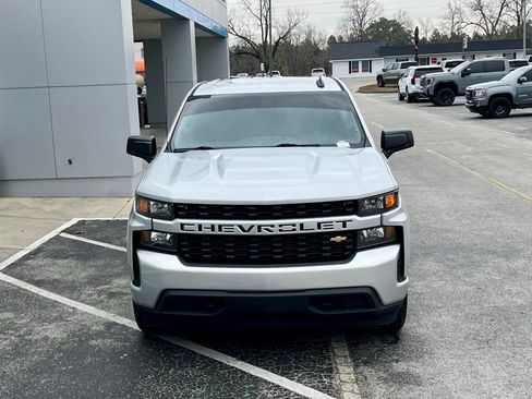 Used 2020 Chevrolet Silverado 1500 Custom w/ Custom Value Package image 11