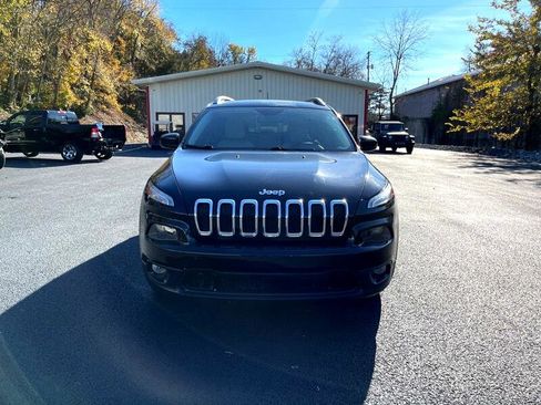 Used 2018 Jeep Cherokee Latitude image 8