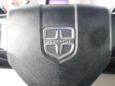 Used 2018 Dodge Grand Caravan SE FWD image 31