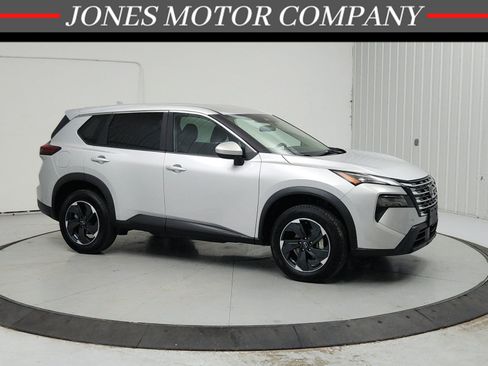 Used 2024 Nissan Rogue SV AWD/4WD image 1