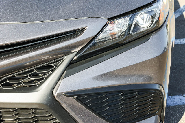 Used 2024 Toyota Camry SE FWD image 10