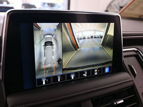 Used 2023 Chevrolet Tahoe Z71 w/ Luxury Package image 24