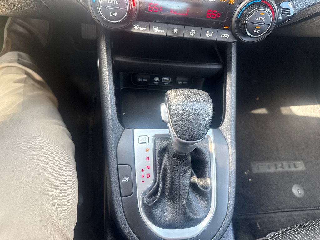 Used 2019 Kia Forte LXS FWD image 15
