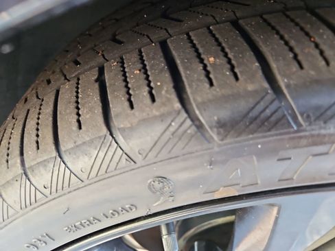 Used 2023 Genesis G70 2.0T w/ Sport Prestige Package image 38