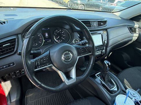 Used 2019 Nissan Rogue SV AWD/4WD image 22