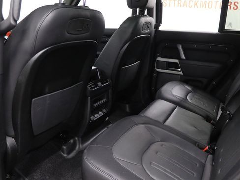 Used 2022 Land Rover Defender 110 X-Dynamic HSE image 22