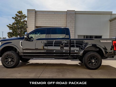 Used 2021 Ford F250 Platinum w/ Tremor Off-Road Package image 5