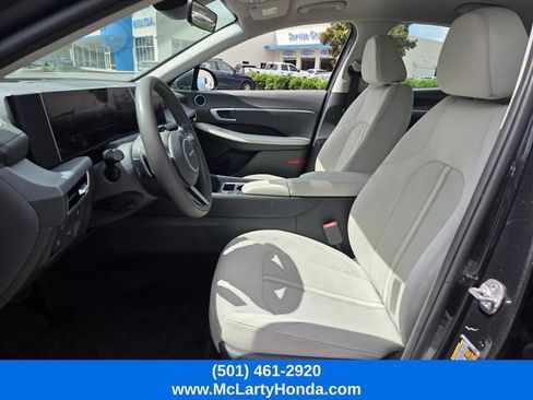 Used 2025 Hyundai Sonata SEL FWD image 9