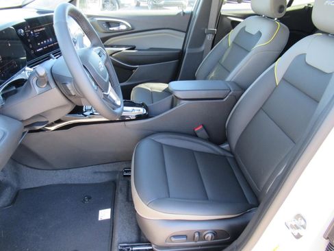 New 2026 Chevrolet Trax ACTIV w/ Driver Confidence Package FWD image 16