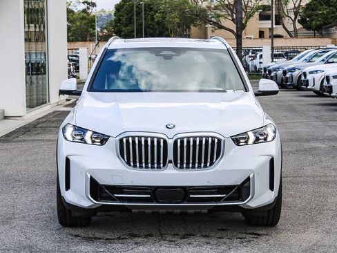 New 2026 BMW X5 xDrive40i image 2