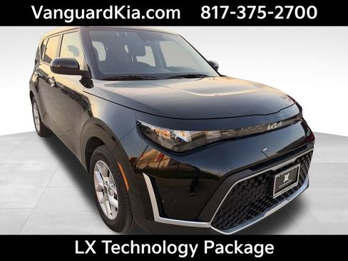 Certified 2025 Kia Soul S image 5