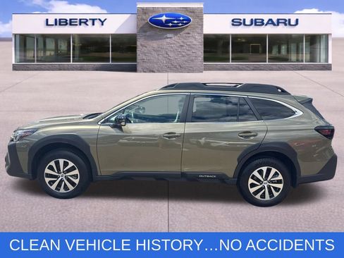 Used 2024 Subaru Outback Premium AWD/4WD image 2