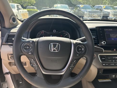 Used 2023 Honda Ridgeline RTL-E image 23
