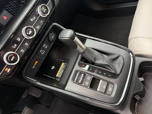 Used 2024 Honda CR-V EX-L image 8