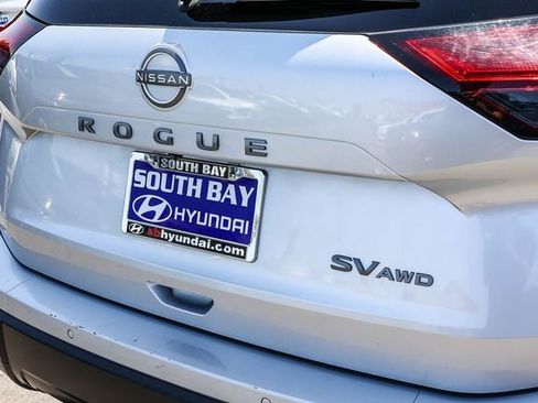 Used 2024 Nissan Rogue SV AWD/4WD image 7