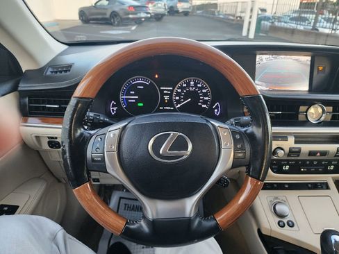 Used 2014 Lexus ES 300h image 20