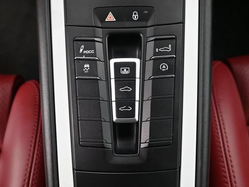 Used 2017 Porsche 911 Turbo S AWD/4WD image 20