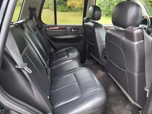 Used 2007 GMC Envoy Denali image 16