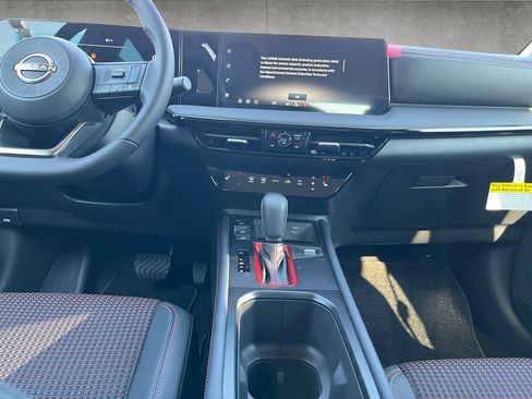 New 2026 Nissan Kicks SR w/ Cold Weather Package image 20