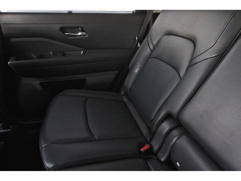Certified 2025 Nissan Pathfinder SL FWD image 14