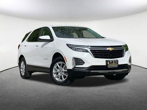 Used 2024 Chevrolet Equinox LT AWD/4WD image 2