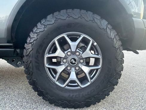 Used 2025 Ford Bronco Badlands AWD/4WD image 9