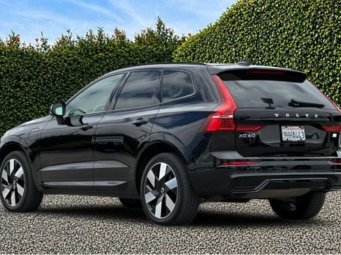 Used 2024 Volvo XC60 T8 Plus w/ Protection Package Premier AWD/4WD image 6