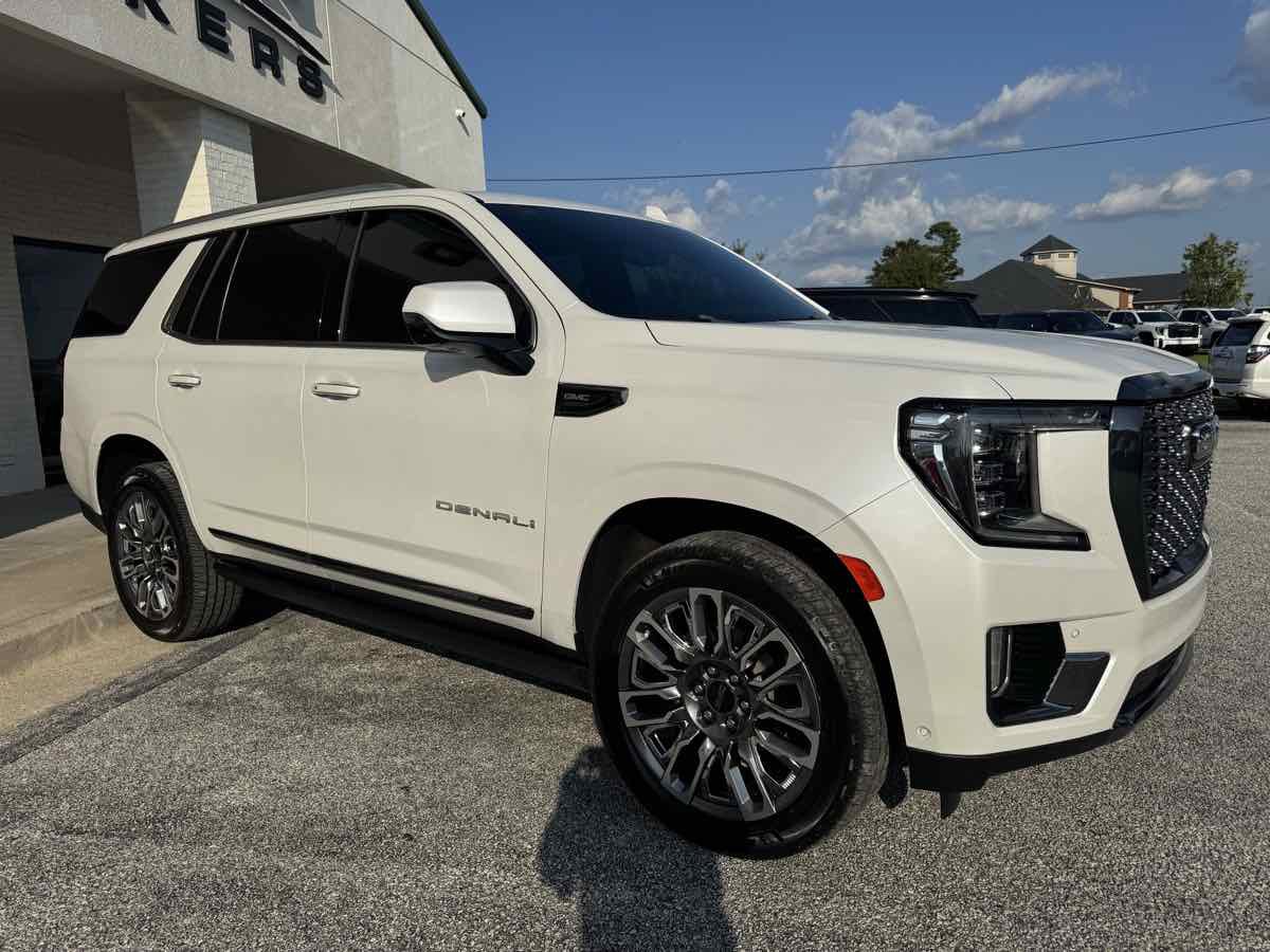 Used 2023 GMC Yukon Denali Ultimate AWD/4WD image 43