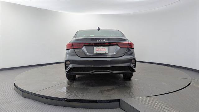 Used 2023 Kia Forte LXS w/ LXS Technology Package FWD image 7