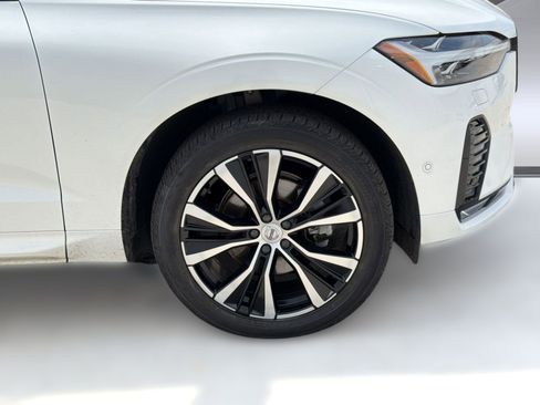 Certified 2023 Volvo XC60 B5 Plus w/ Climate Package AWD/4WD image 11